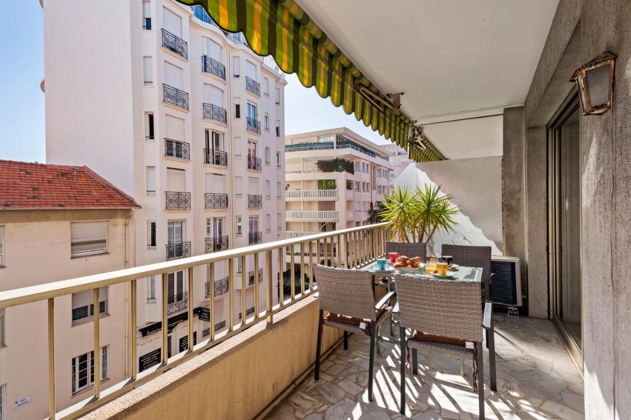 Majestic Apartment Кан Екстериор снимка