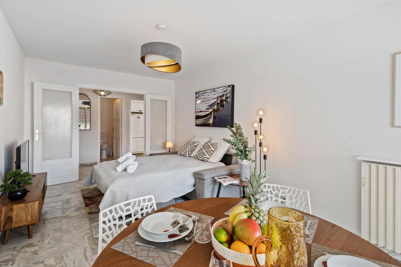 Majestic Apartment Кан Екстериор снимка