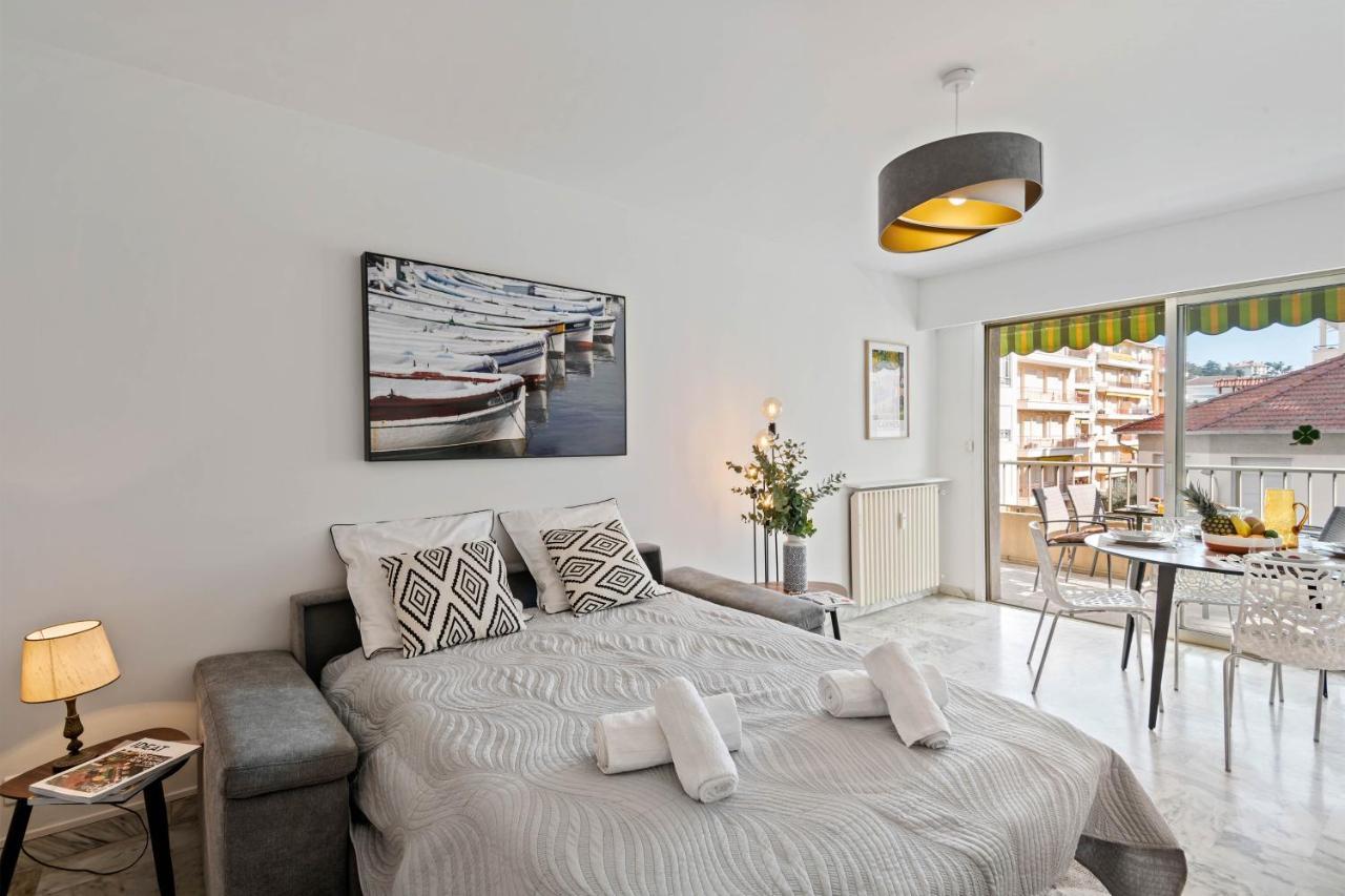 Majestic Apartment Кан Екстериор снимка